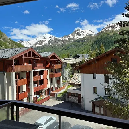 Les Clarines Apartment