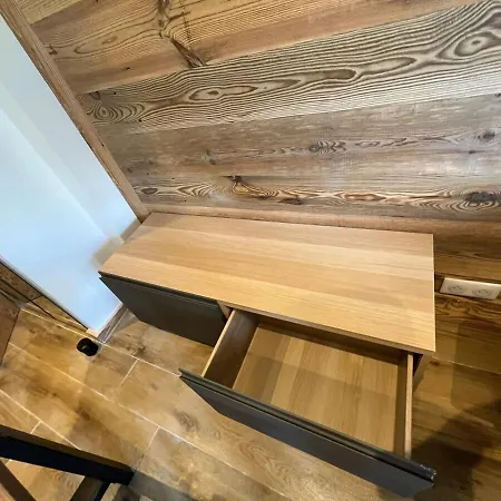 Les Clarines Apartment