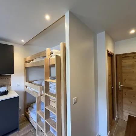 Les Clarines Apartment